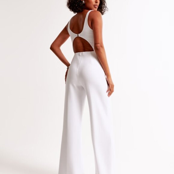 NEW Abercrombie White Jumpsuit with Back Cutout Size S - Picture 2 of 2